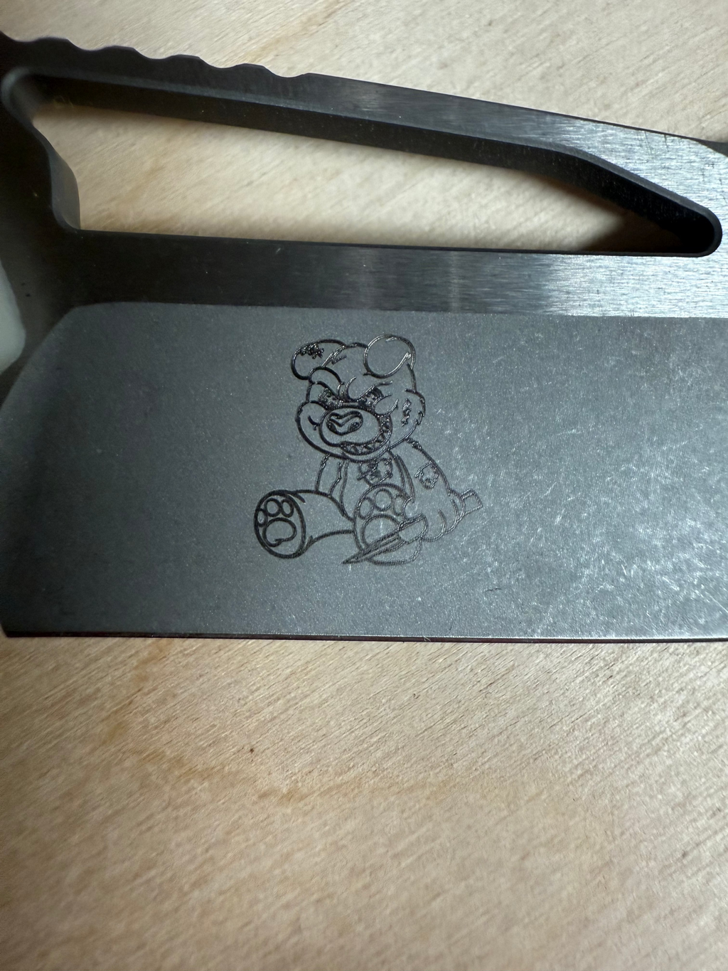 Mini Pariah Manual Single Edge Battleworn GITD Handle